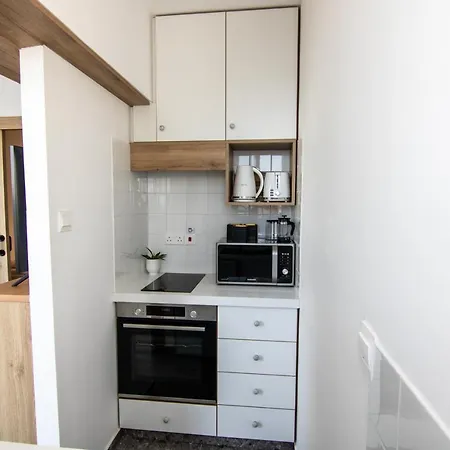 Апартаменты Phaedrus Living Seaview Lighthouse 52 *