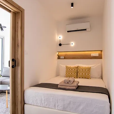 Phaedrus Living Seaview Lighthouse 52 Апартаменты *