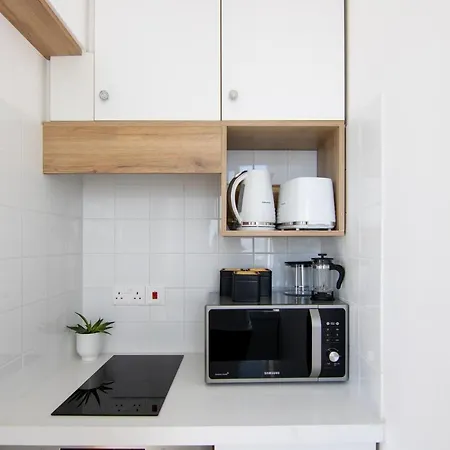 Phaedrus Living Seaview Lighthouse 52 Apartment